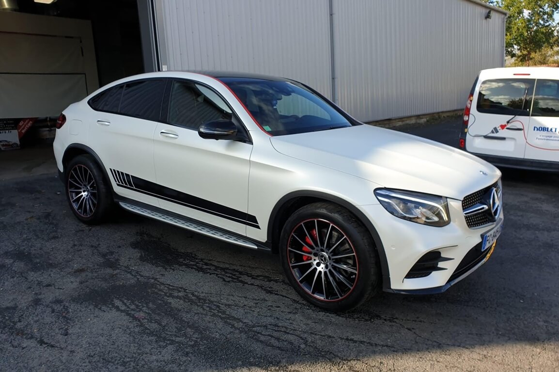 Détail vitre teintée voiture